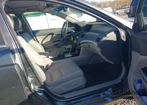 2010 Honda Accord 3.5 Ex-L from USA, damaged, VIN 1HGCP3F80AA029549